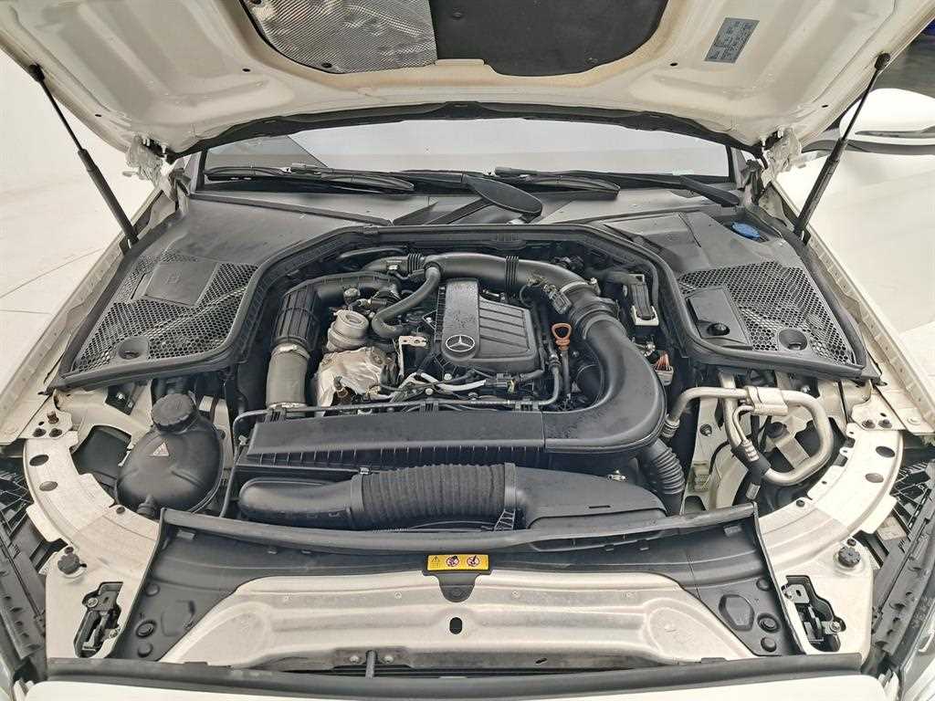 Mercedes Benz C Class 2017 Blanco - Importación desde Corea - HF Imports Iquique - Foto 19