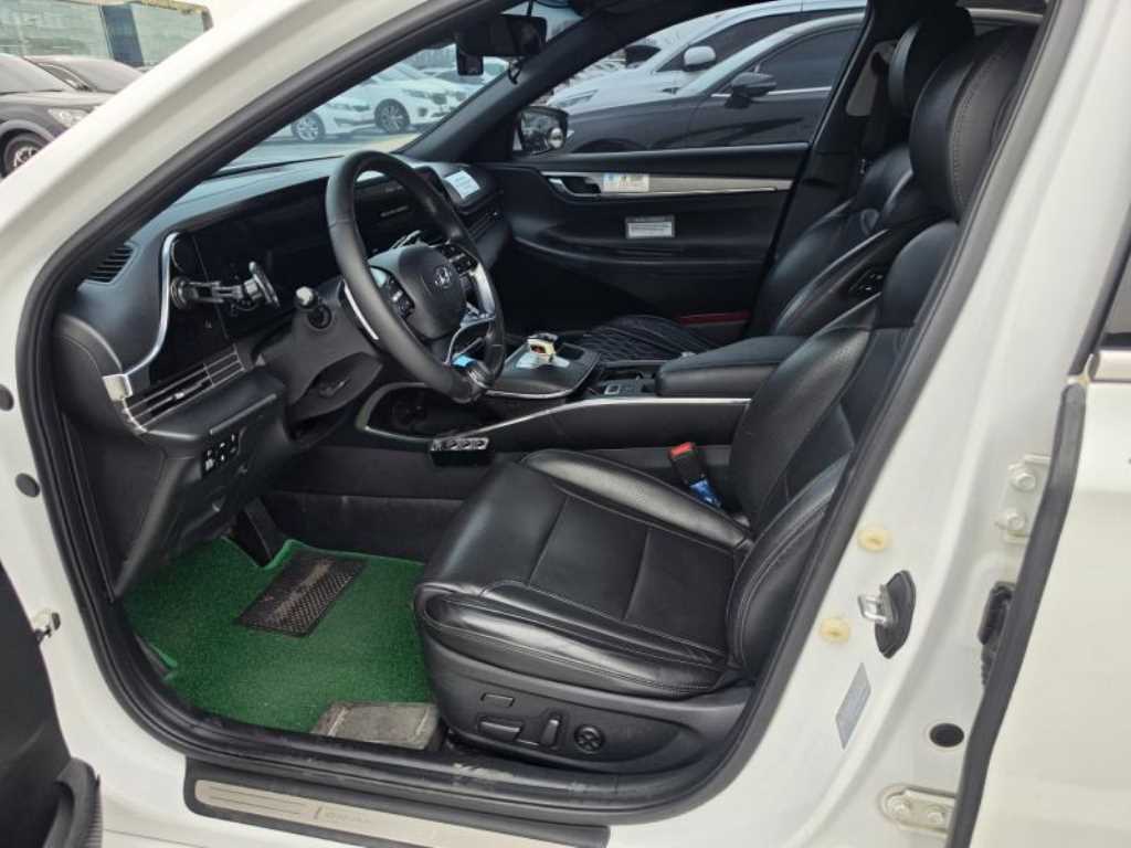 HYUNDAI Grandeur - Vista 9