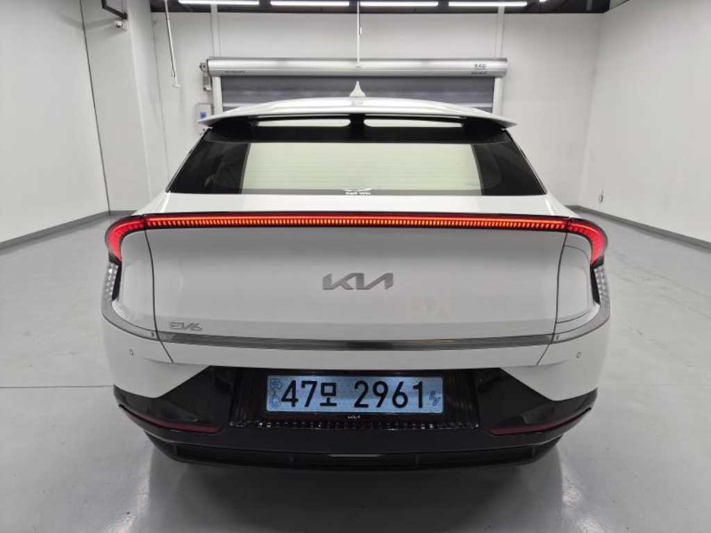 KIA EV6 - Vista 6