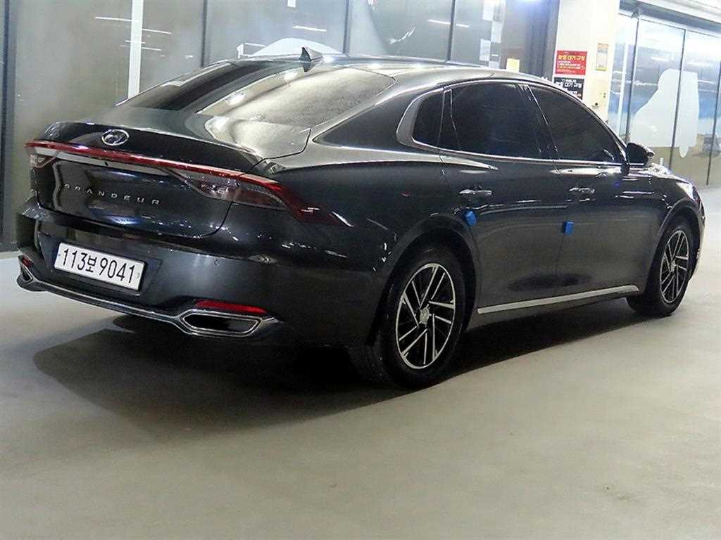 HYUNDAI Grandeur - Vista 4