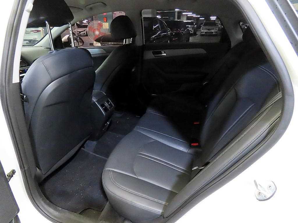 HYUNDAI Sonata - Vista 7