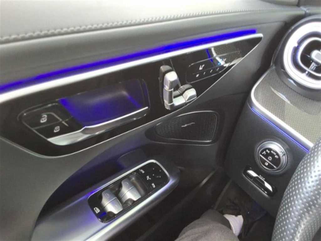 Mercedes Benz C Class - Vista 4