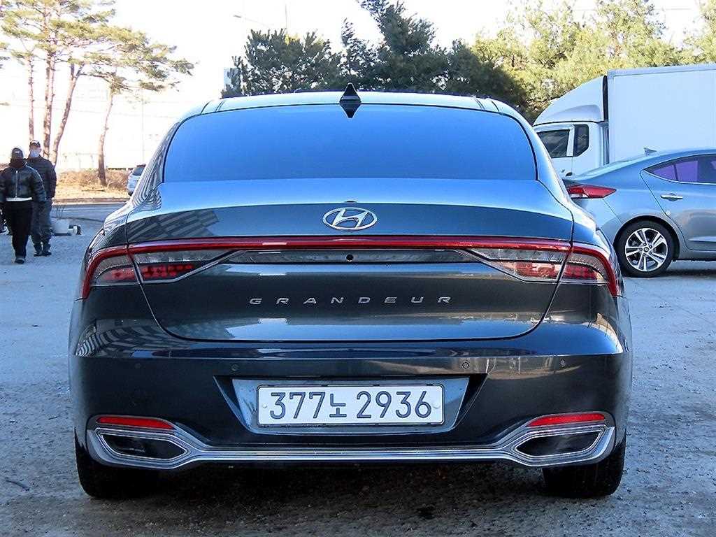 HYUNDAI Grandeur - Vista 4