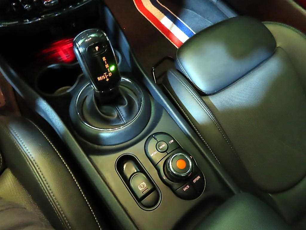 Mini Clubman - Vista 12
