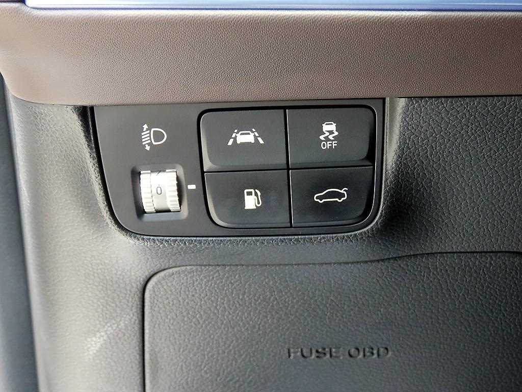 HYUNDAI Grandeur - Vista 12