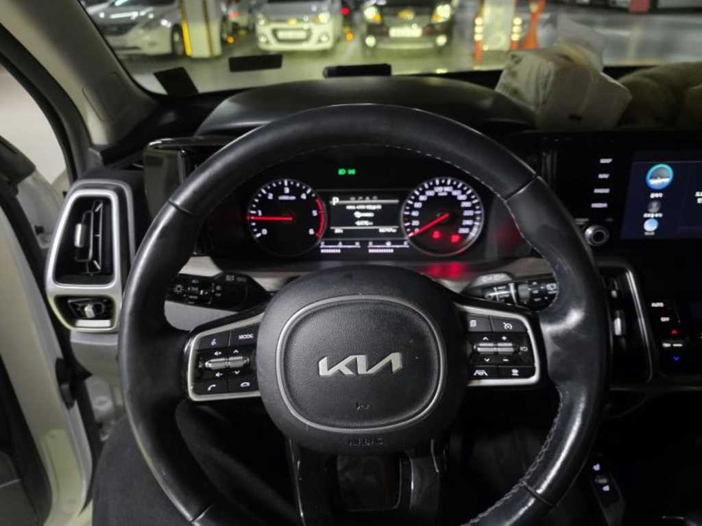 KIA Sorento - Vista 8