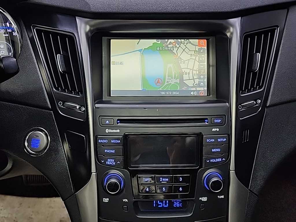 HYUNDAI Sonata - Vista 10