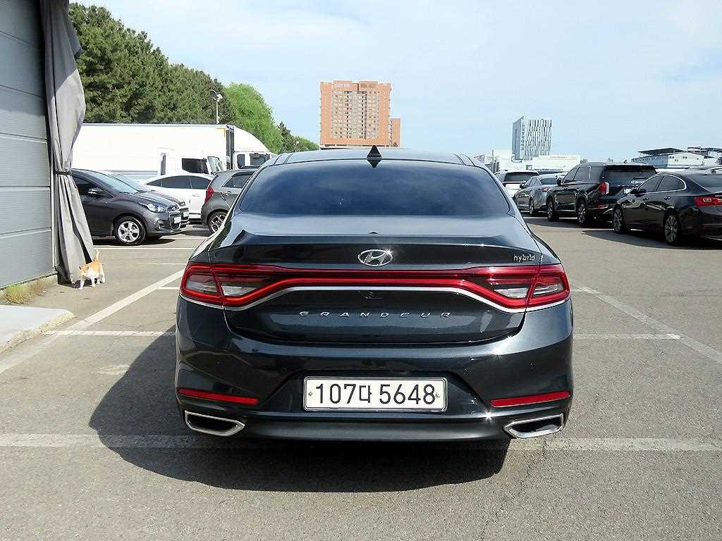 HYUNDAI Grandeur - Vista 3