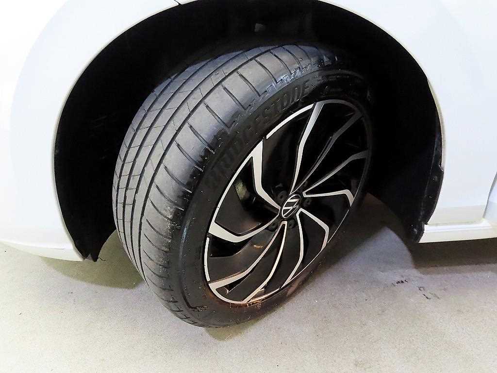 Volkswagen Golf 2023 Blanco - Importación desde Corea - HF Imports Iquique - Foto 19