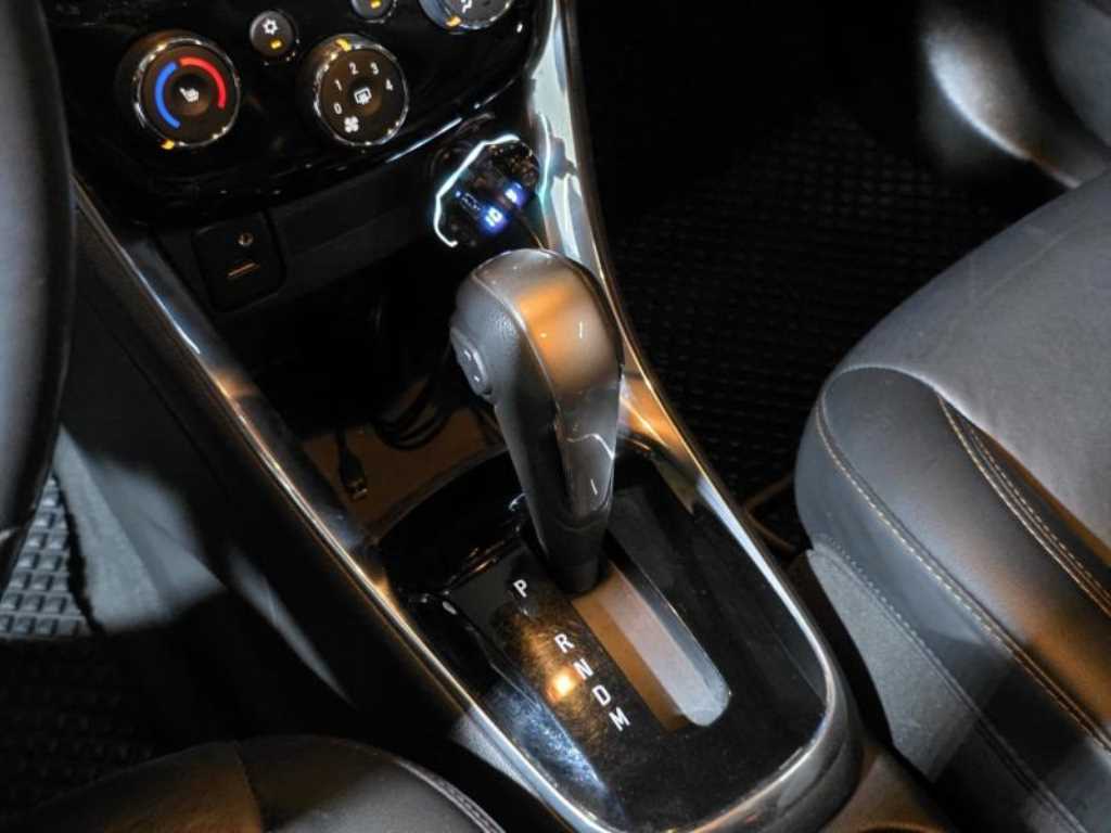 Chevrolet Trax 2019 Blanco - Importación desde Corea - HF Imports Iquique - Foto 14