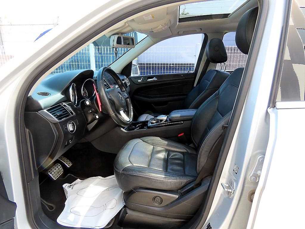Mercedes Benz GLE Class - Vista 5
