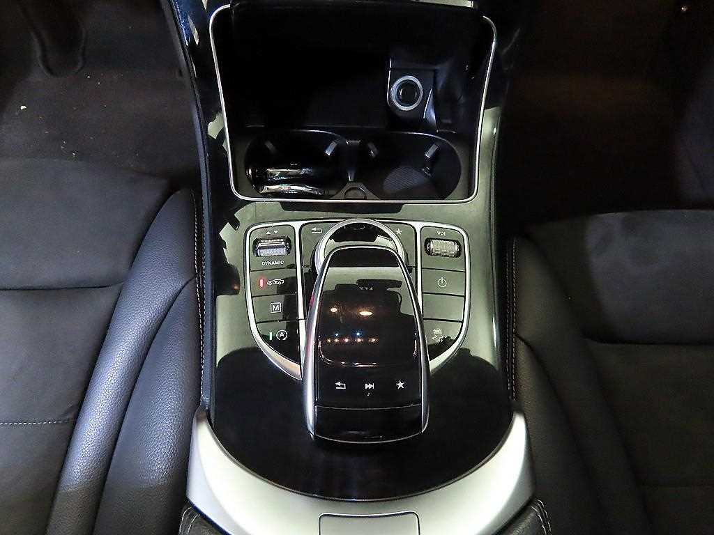 Mercedes Benz GLC Class - Vista 12