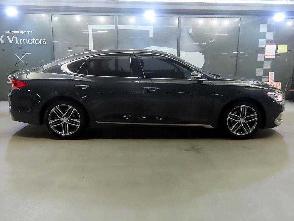 HYUNDAI Grandeur - Vista 3