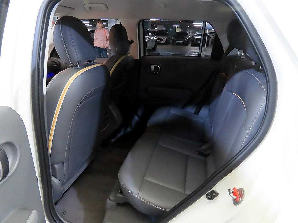HYUNDAI Casper - Vista 7