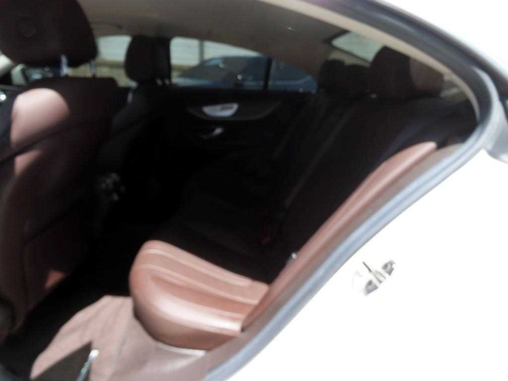 Mercedes Benz CLS Class - Vista 6