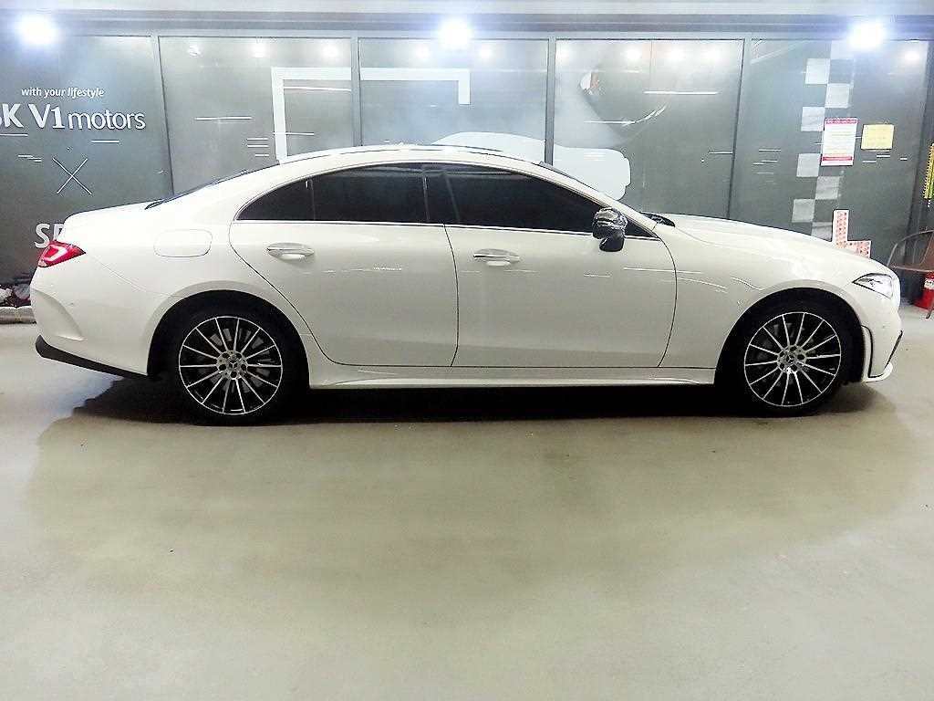 Mercedes Benz CLS Class - Vista 3