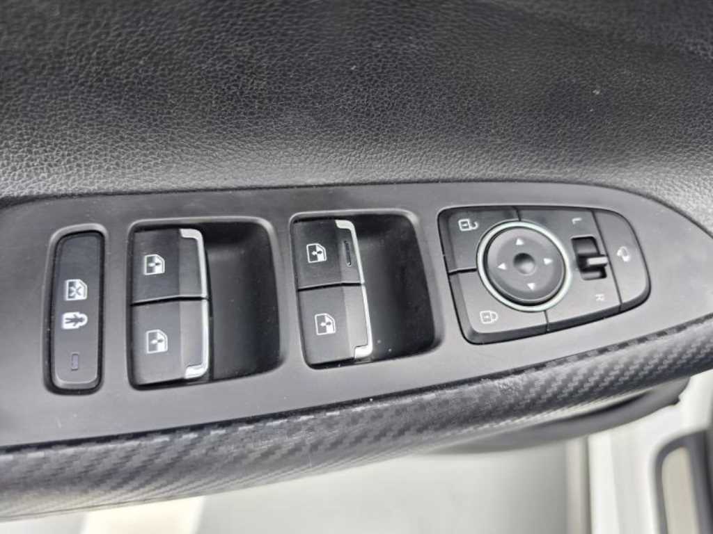 HYUNDAI Grandeur - Vista 12