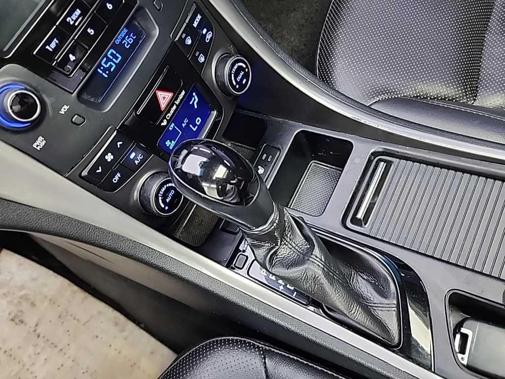 HYUNDAI Sonata - Vista 8