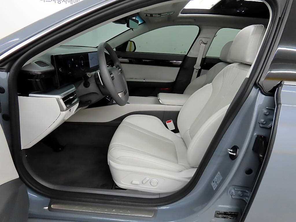 HYUNDAI Grandeur - Vista 5