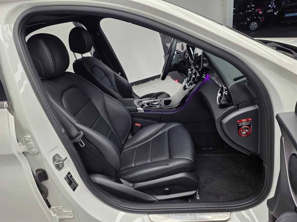 Mercedes Benz C Class - Vista 9