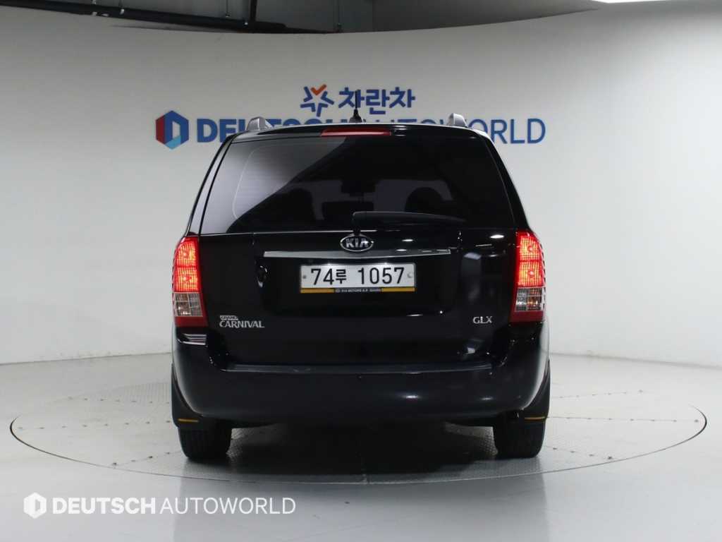 KIA Carnival - Vista 4
