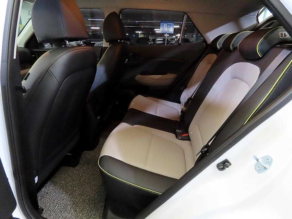 HYUNDAI Venue - Vista 7