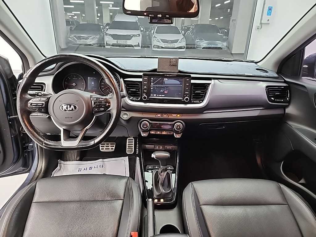 KIA Stonic - Vista 7