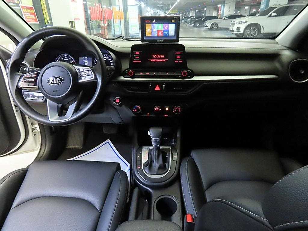KIA K3 - Vista 10