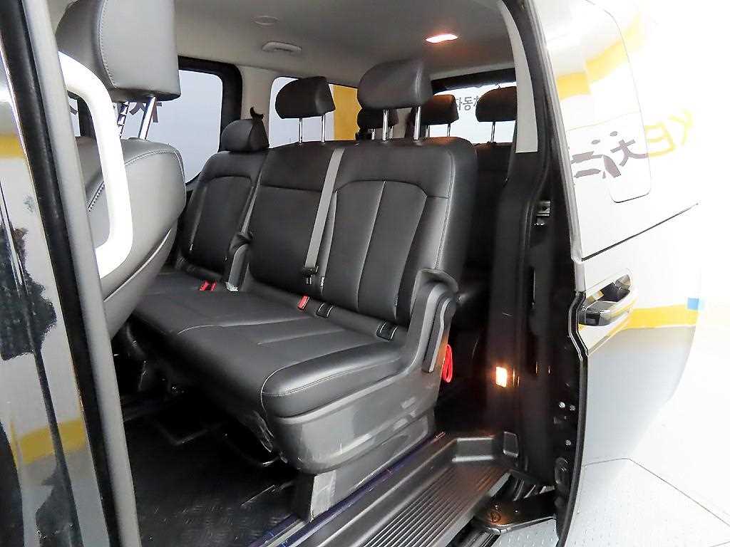 HYUNDAI Staria - Vista 6