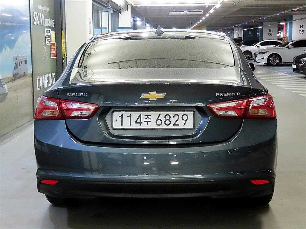 Chevrolet Malibu - Vista 5