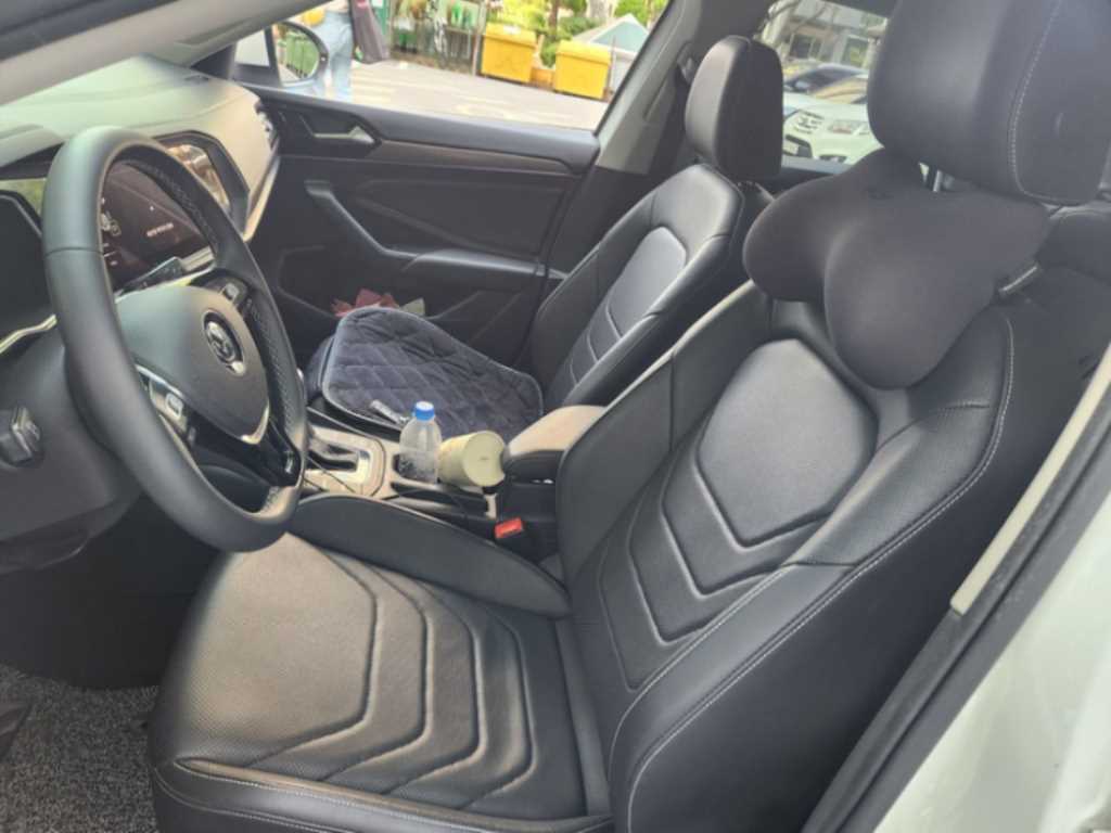 Volkswagen Jetta - Vista 4