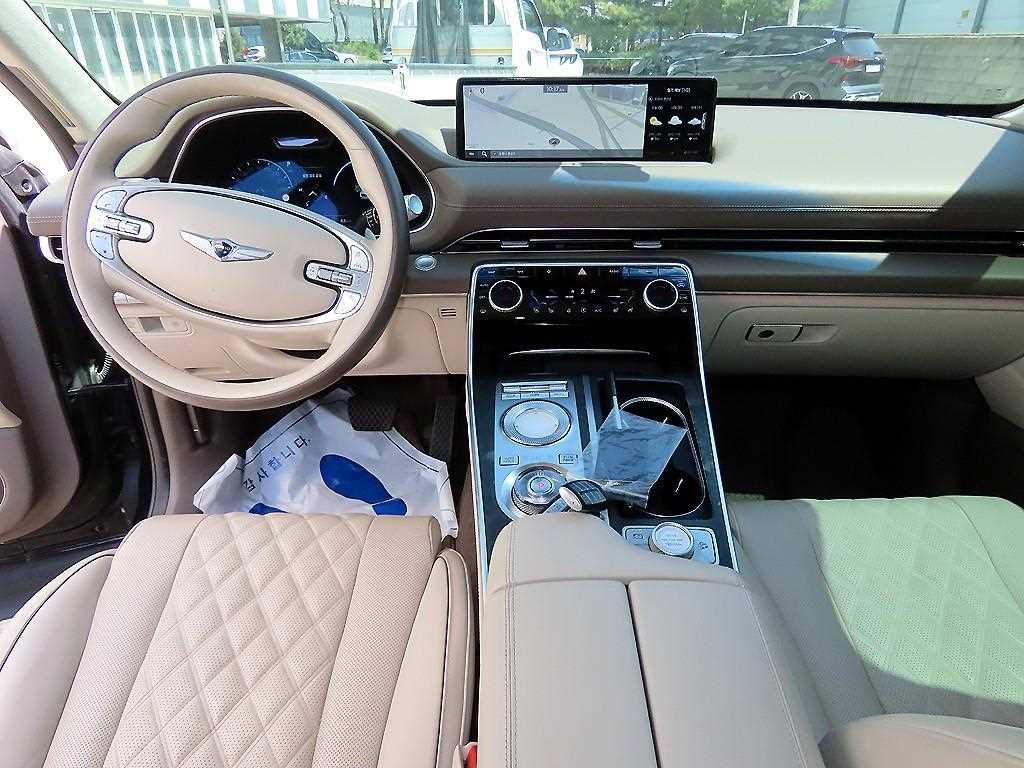 Genesis GV80 - Vista 7