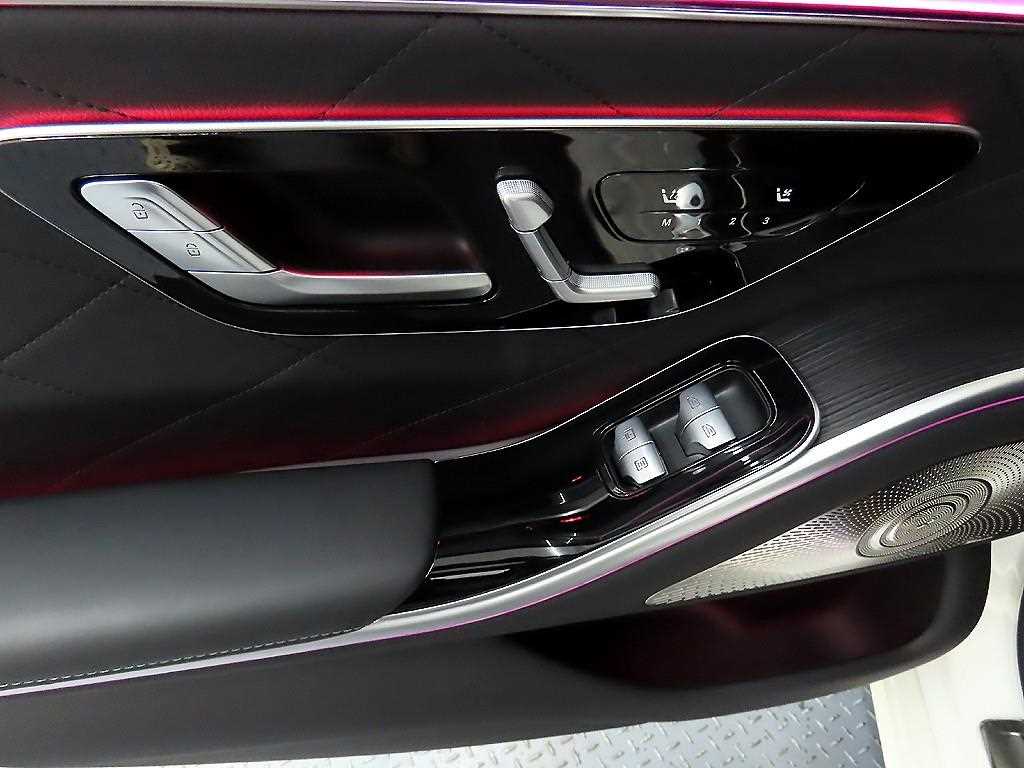 Mercedes Benz S Class - Vista 12
