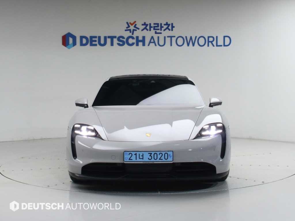 Porsche Taycan - Vista 3