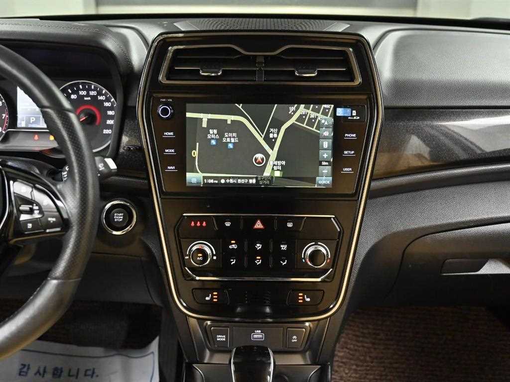 Ssangyong Tivoli - Vista 8