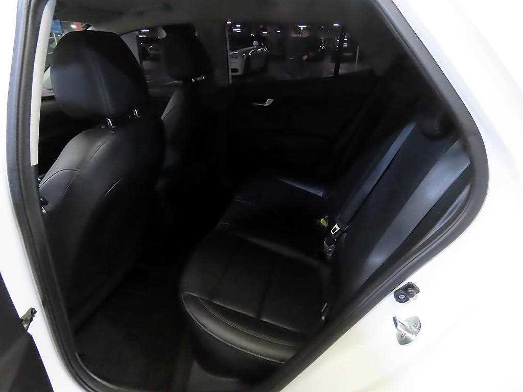 KIA Stonic - Vista 7
