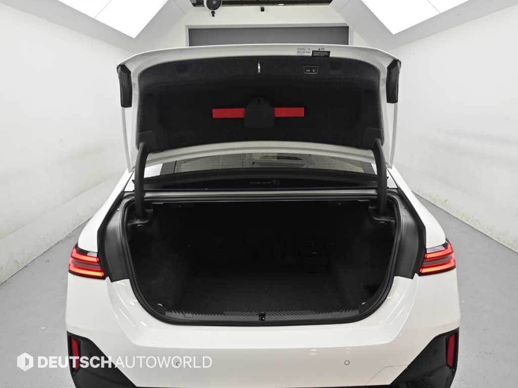 BMW 5 Series 2026 Blanco - Importación desde Corea - HF Imports Iquique - Foto 19