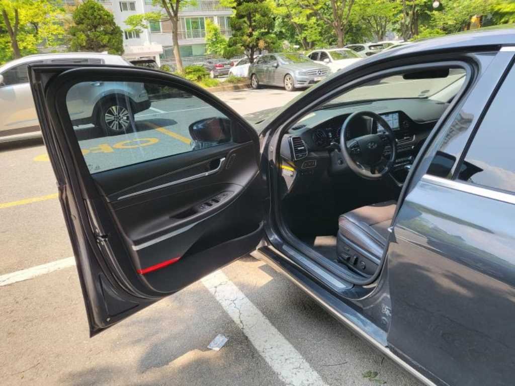 HYUNDAI Grandeur - Vista 5