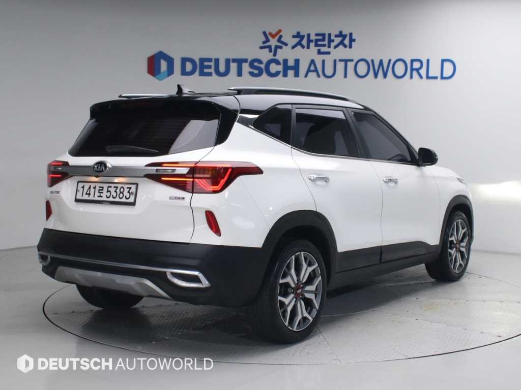 KIA Seltos - Vista 4