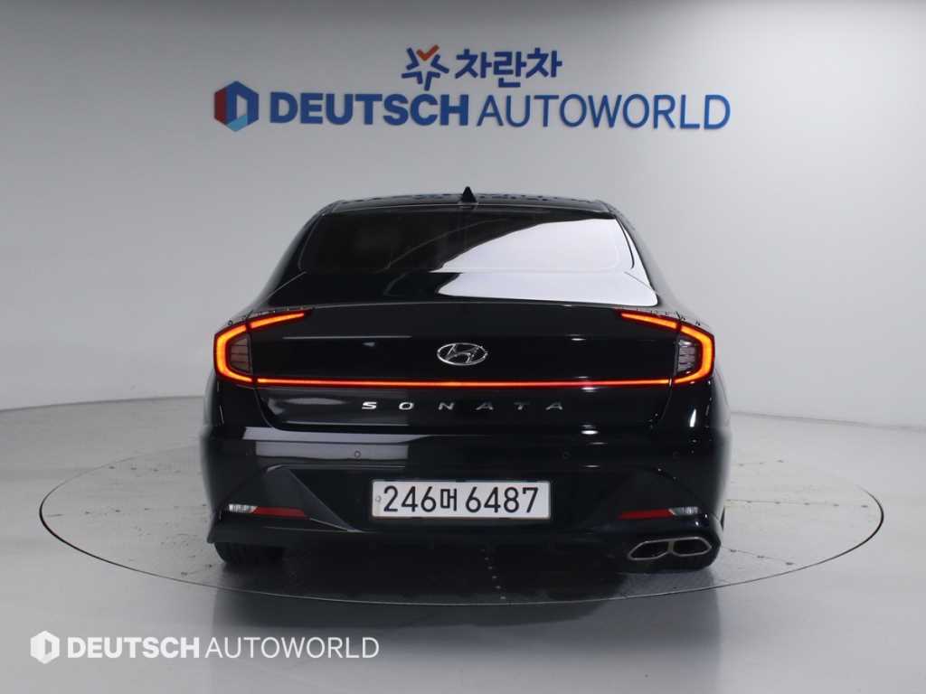 HYUNDAI Sonata - Vista 4