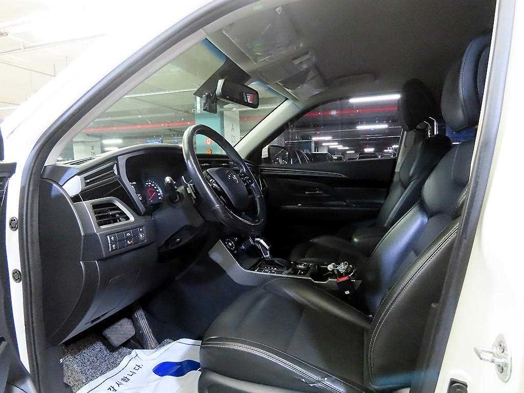 Ssangyong Korando - Vista 6