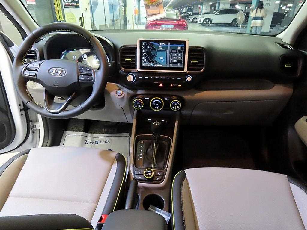 HYUNDAI Venue - Vista 10