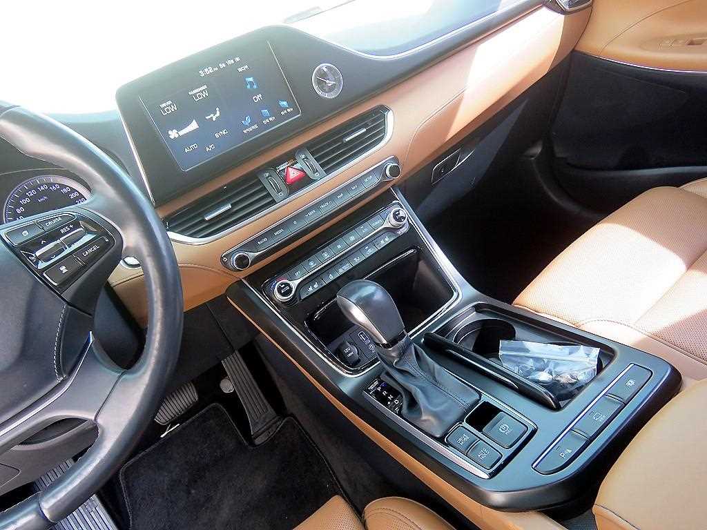 HYUNDAI Grandeur - Vista 11