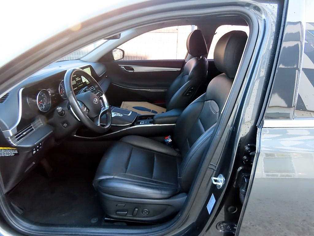 HYUNDAI Grandeur - Vista 5