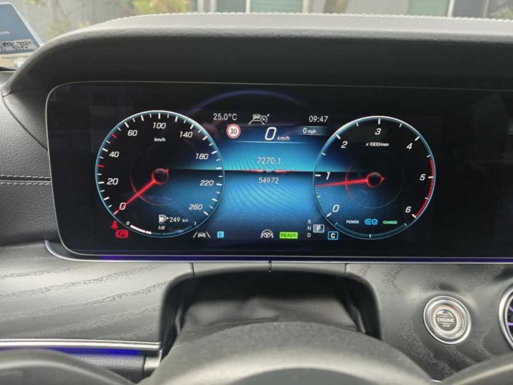 Mercedes Benz CLS Class - Vista 4
