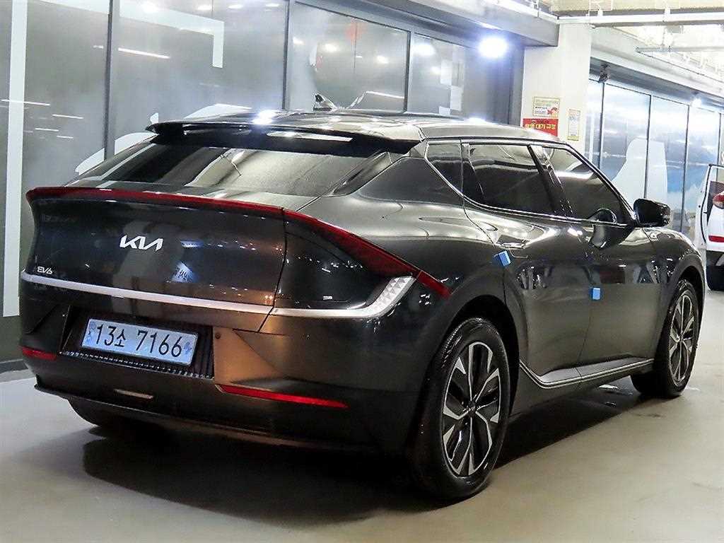 KIA EV6 - Vista 4