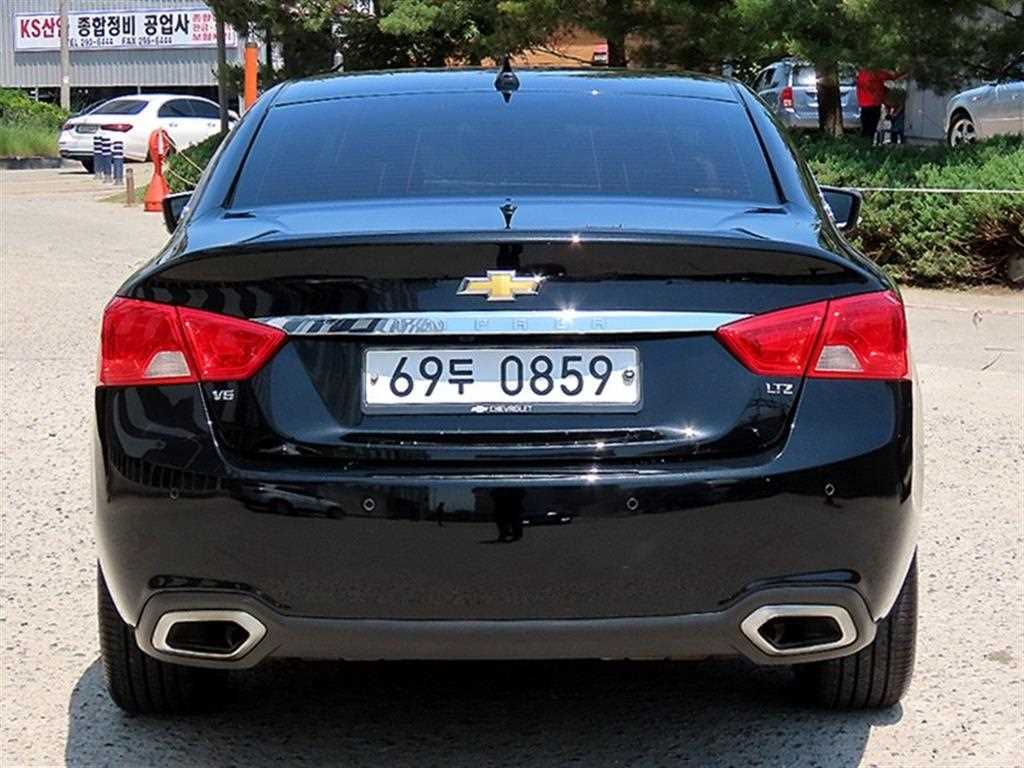 Chevrolet Impala - Vista 4