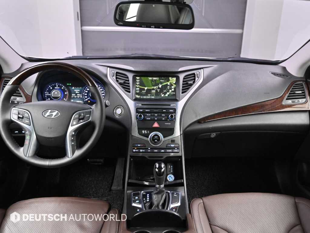 HYUNDAI Grandeur - Vista 7