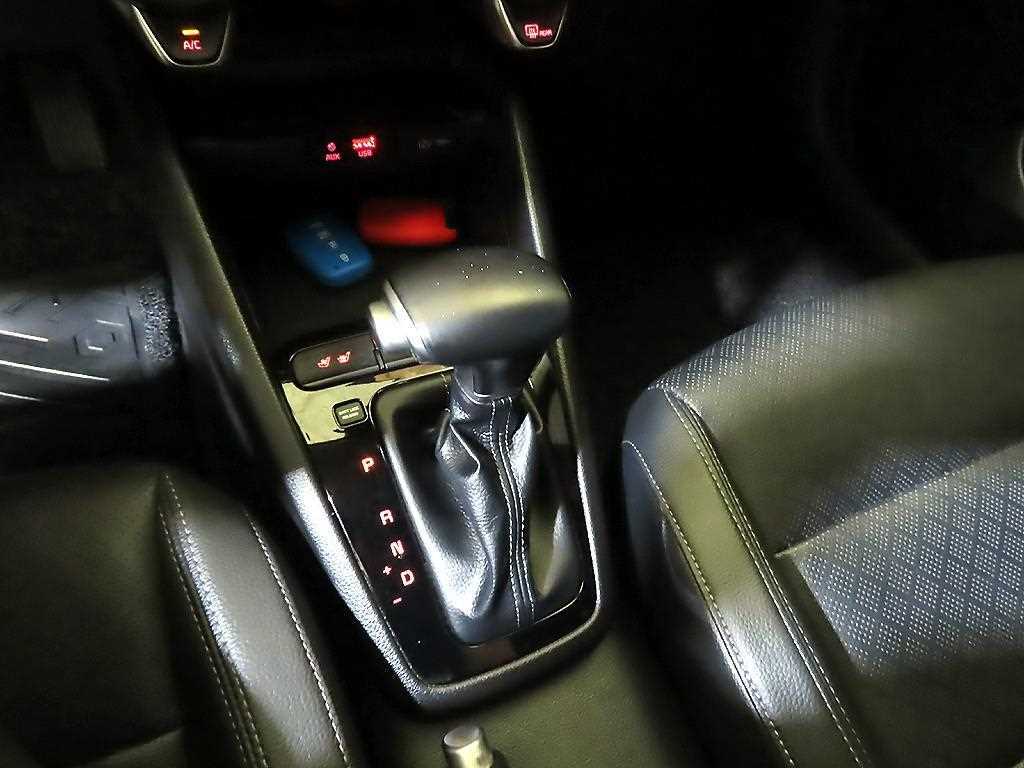 KIA Stonic - Vista 12
