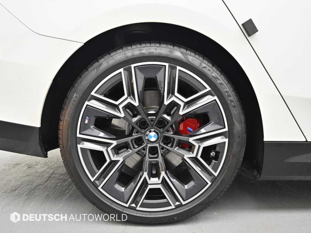 BMW 5 Series - Vista 5